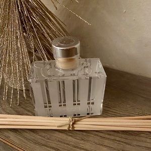 NEST New York Fragrance Holiday Reed Diffuser Small Room 1.3 oz Brand New no box